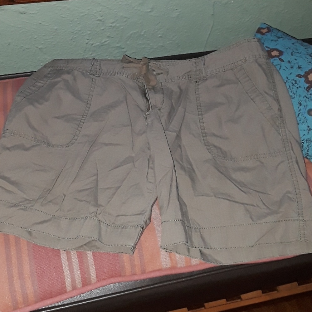 🐙EUC Mossimo Green Shorts - Juniors 13